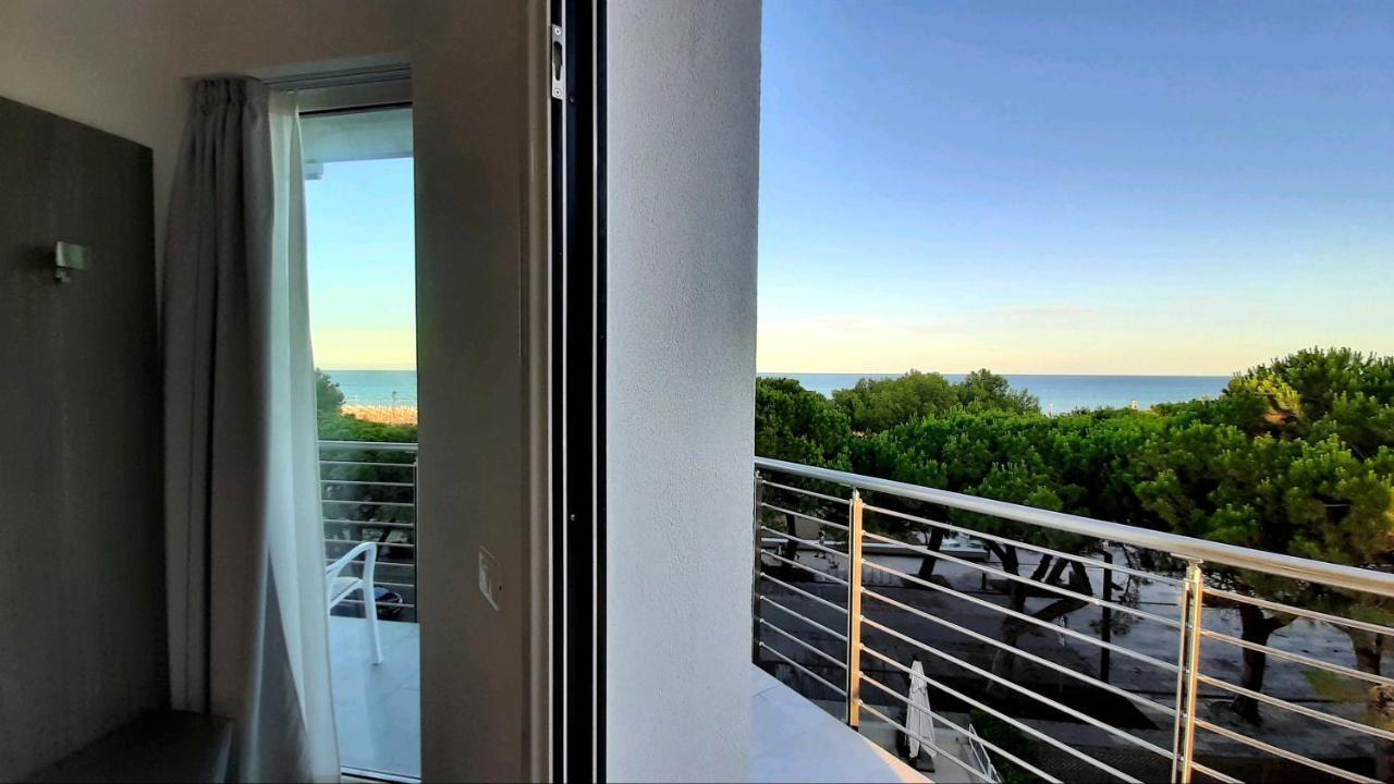 Grand Hotel Playa ลินญาโน ซับเบียโดโร ภายนอก รูปภาพ