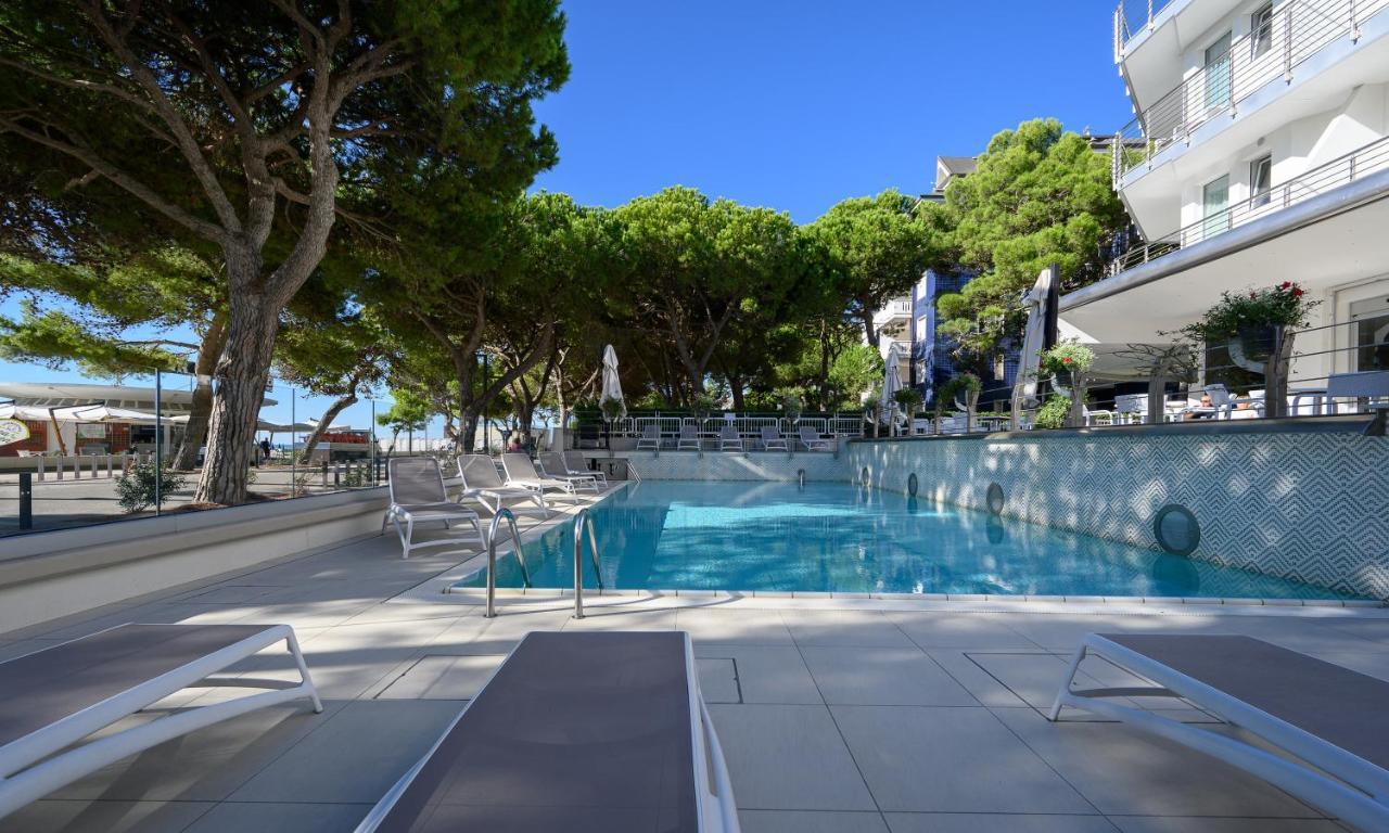 Grand Hotel Playa ลินญาโน ซับเบียโดโร ภายนอก รูปภาพ